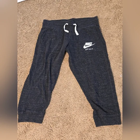 Nike Men’s Club Fleece “Just Do It” Joggers – Charcoal Gray – Size M - Picture 2 of 7